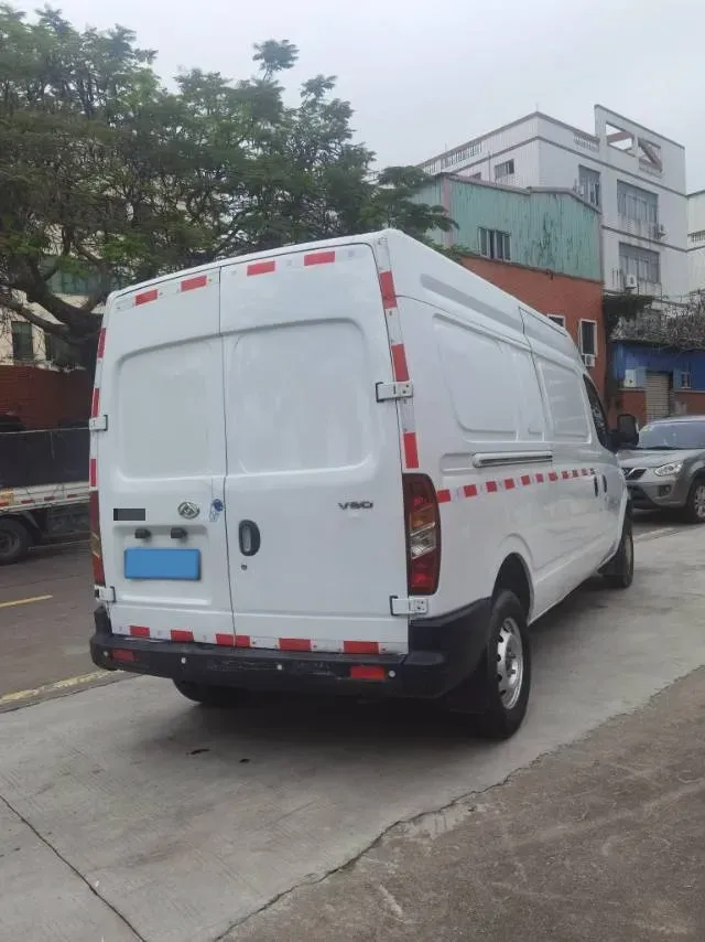 2020 MAXUS XinTu V80 2.5T 136HP L4 6MT,autocango,china used car exporter,china ev exporter,chinese used car exporter,chinese used ev exporter