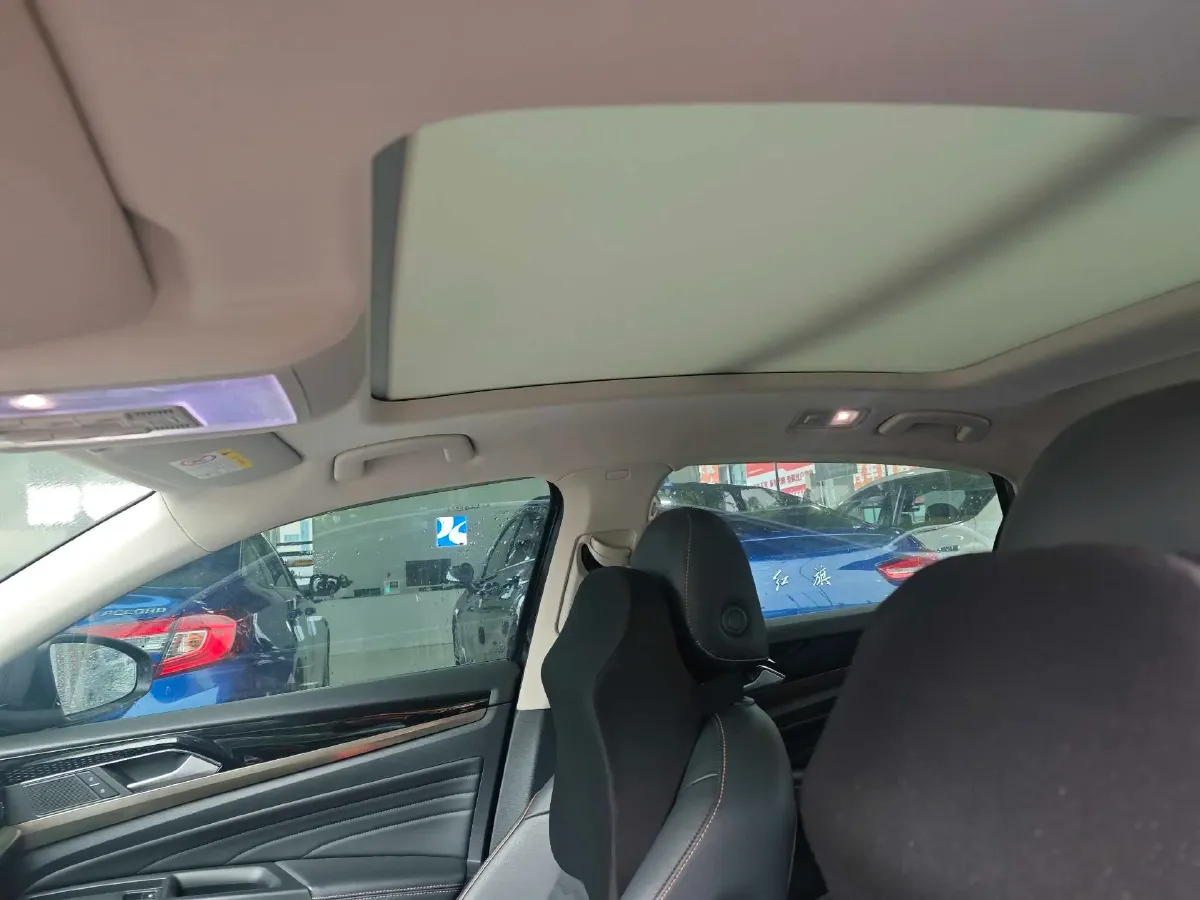 2019 Skoda Kodiak 2.0T 186HP L4 7DCT,autocango,china used car exporter,china ev exporter,chinese used car exporter,chinese used ev exporter