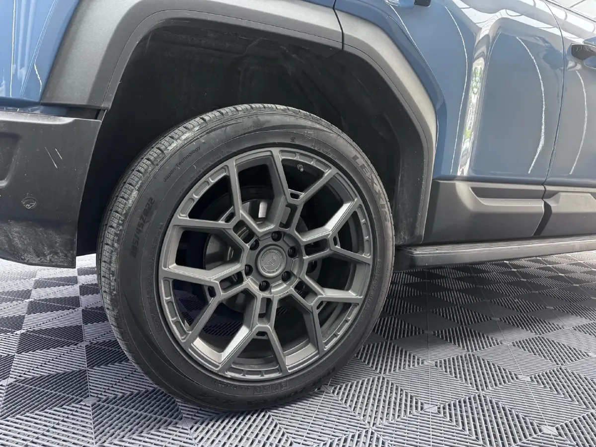 2023 FangChengBao Bao 5 1.5T 194HP L4 E-CVT PHEV 31.8KWH,autocango,china used car exporter,china ev exporter,chinese used car exporter,chinese used ev exporter