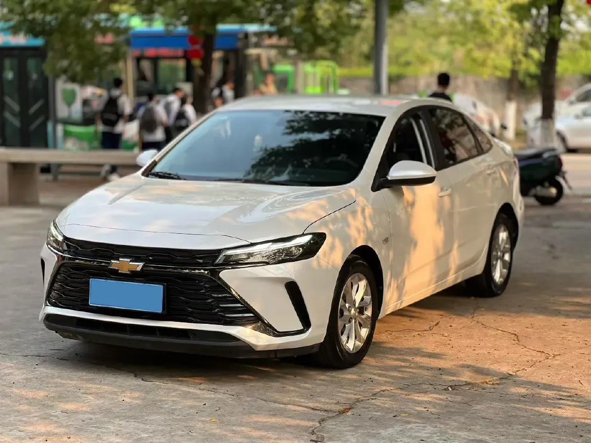 2023 Chevrolet Monza 1.5L 113HP L4 6DCT,autocango,china used car exporter,china ev exporter,chinese used car exporter,chinese used ev exporter