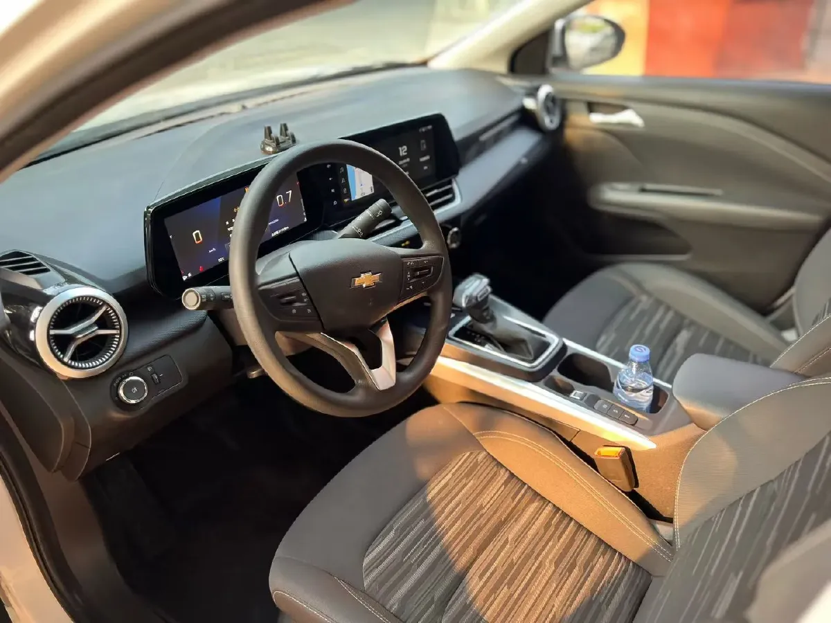 2023 Chevrolet Monza 1.5L 113HP L4 6DCT,autocango,china used car exporter,china ev exporter,chinese used car exporter,chinese used ev exporter