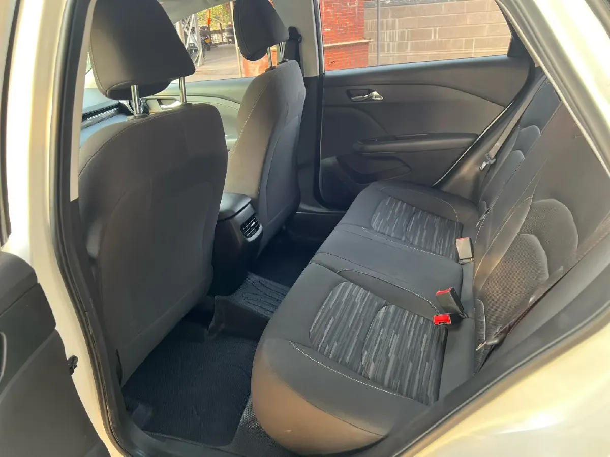 2023 Chevrolet Monza 1.5L 113HP L4 6DCT,autocango,china used car exporter,china ev exporter,chinese used car exporter,chinese used ev exporter