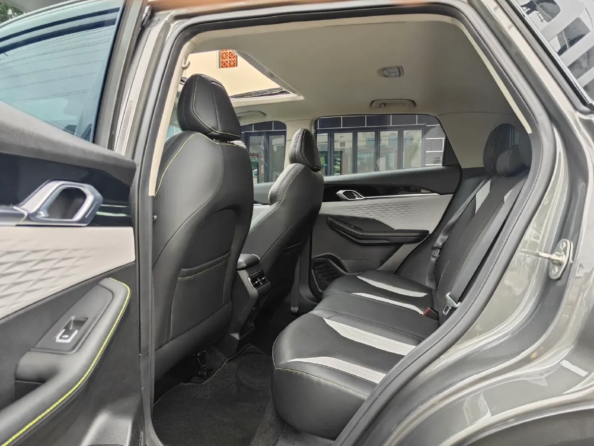 2022 Geely Coolray 1.5T 181HP L4 7DCT,autocango,china used car exporter,china ev exporter,chinese used car exporter,chinese used ev exporter