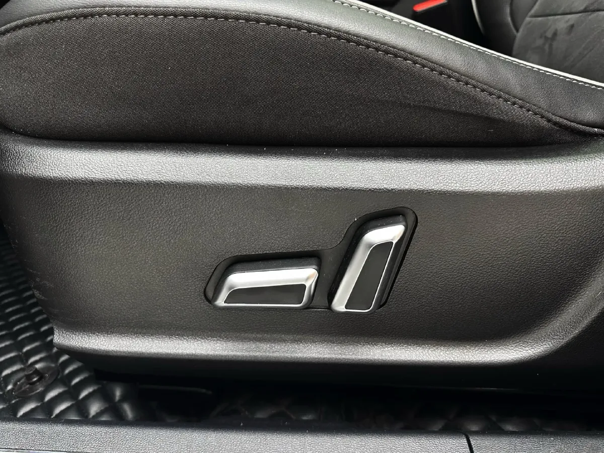 2021 Haval H6 1.5T 150HP L4 7DCT,autocango,china used car exporter,china ev exporter,chinese used car exporter,chinese used ev exporter