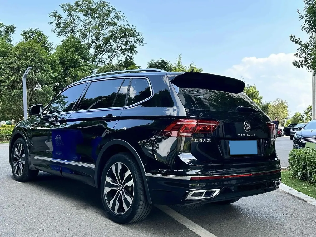 2025 Volkswagen Tiguan L 2.0T 186HP L4 7DCT,autocango,china used car exporter,china ev exporter,chinese used car exporter,chinese used ev exporter
