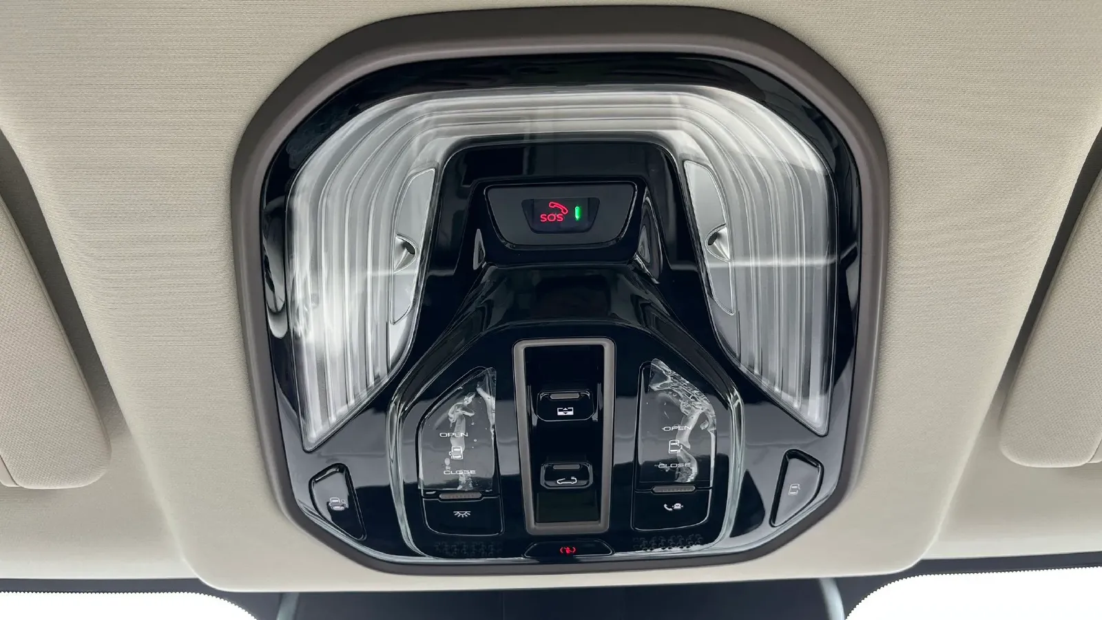 2025 WEY HighMountain 1.5T 170HP L4 4DHT PHEV,autocango,china used car exporter,china ev exporter,chinese used car exporter,chinese used ev exporter