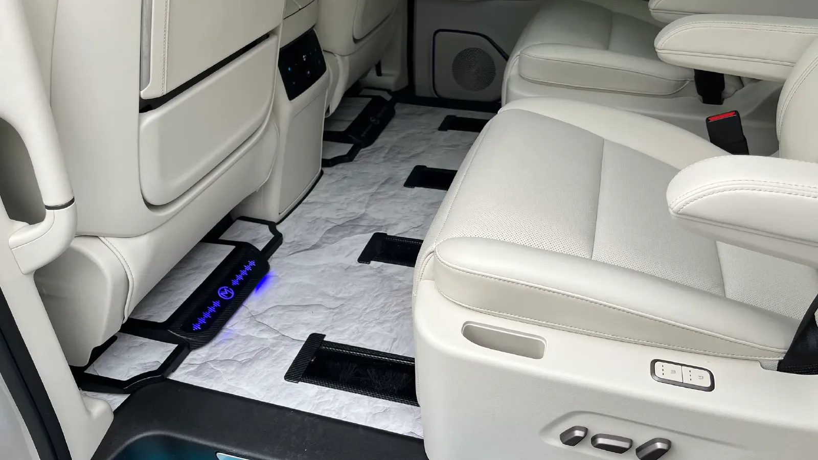 2025 WEY HighMountain 1.5T 170HP L4 4DHT PHEV,autocango,china used car exporter,china ev exporter,chinese used car exporter,chinese used ev exporter