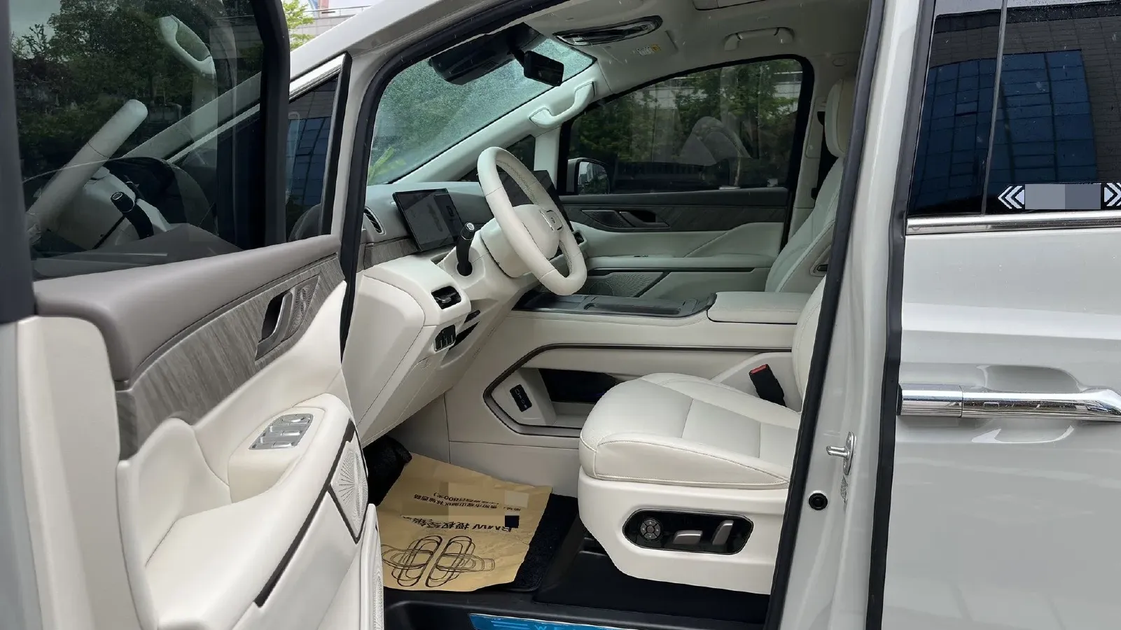 2025 WEY HighMountain 1.5T 170HP L4 4DHT PHEV,autocango,china used car exporter,china ev exporter,chinese used car exporter,chinese used ev exporter