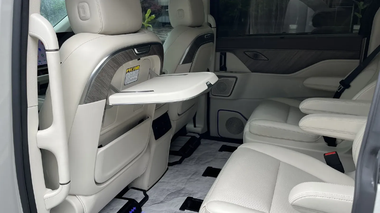 2025 WEY HighMountain 1.5T 170HP L4 4DHT PHEV,autocango,china used car exporter,china ev exporter,chinese used car exporter,chinese used ev exporter