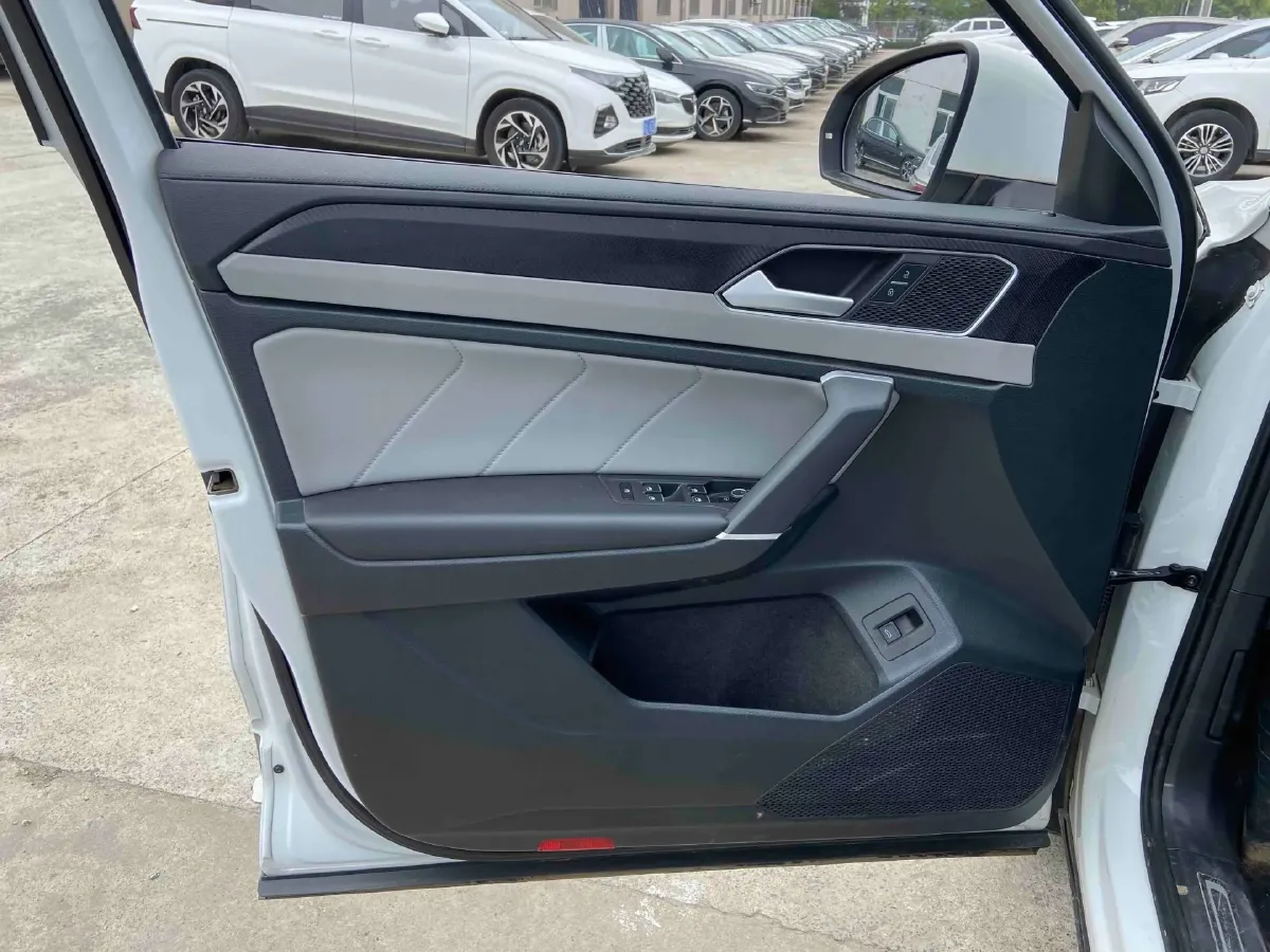 2023 Volkswagen Tayron 1.5T 160HP L4 7DCT,autocango,china used car exporter,china ev exporter,chinese used car exporter,chinese used ev exporter