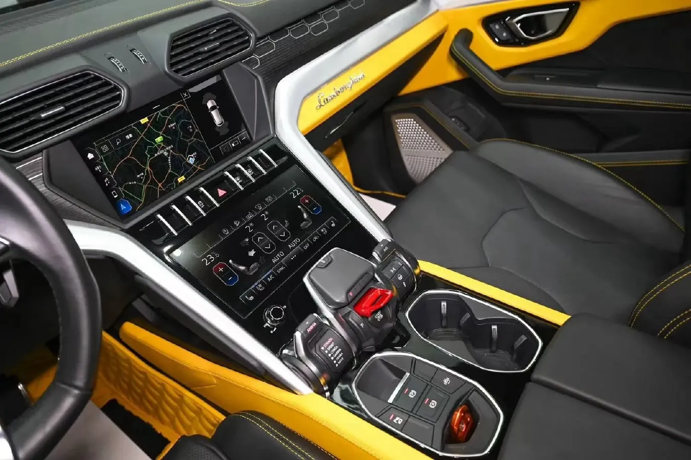 2018 Lamborghini Urus 4.0T 650HP V8 8AT,autocango,china used car exporter,china ev exporter,chinese used car exporter,chinese used ev exporter