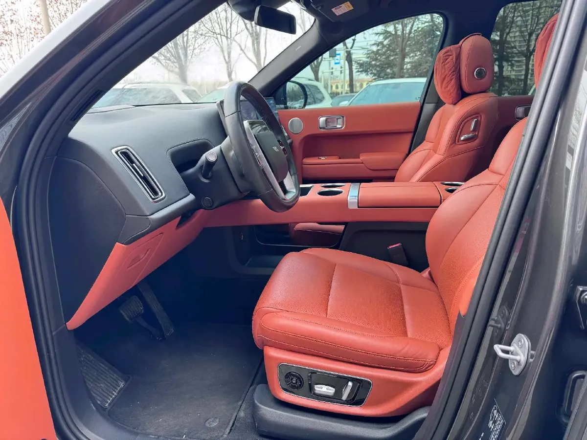 2023 Li L8 Range Extended 154HP REEV 40.9KWH,autocango,china used car exporter,china ev exporter,chinese used car exporter,chinese used ev exporter