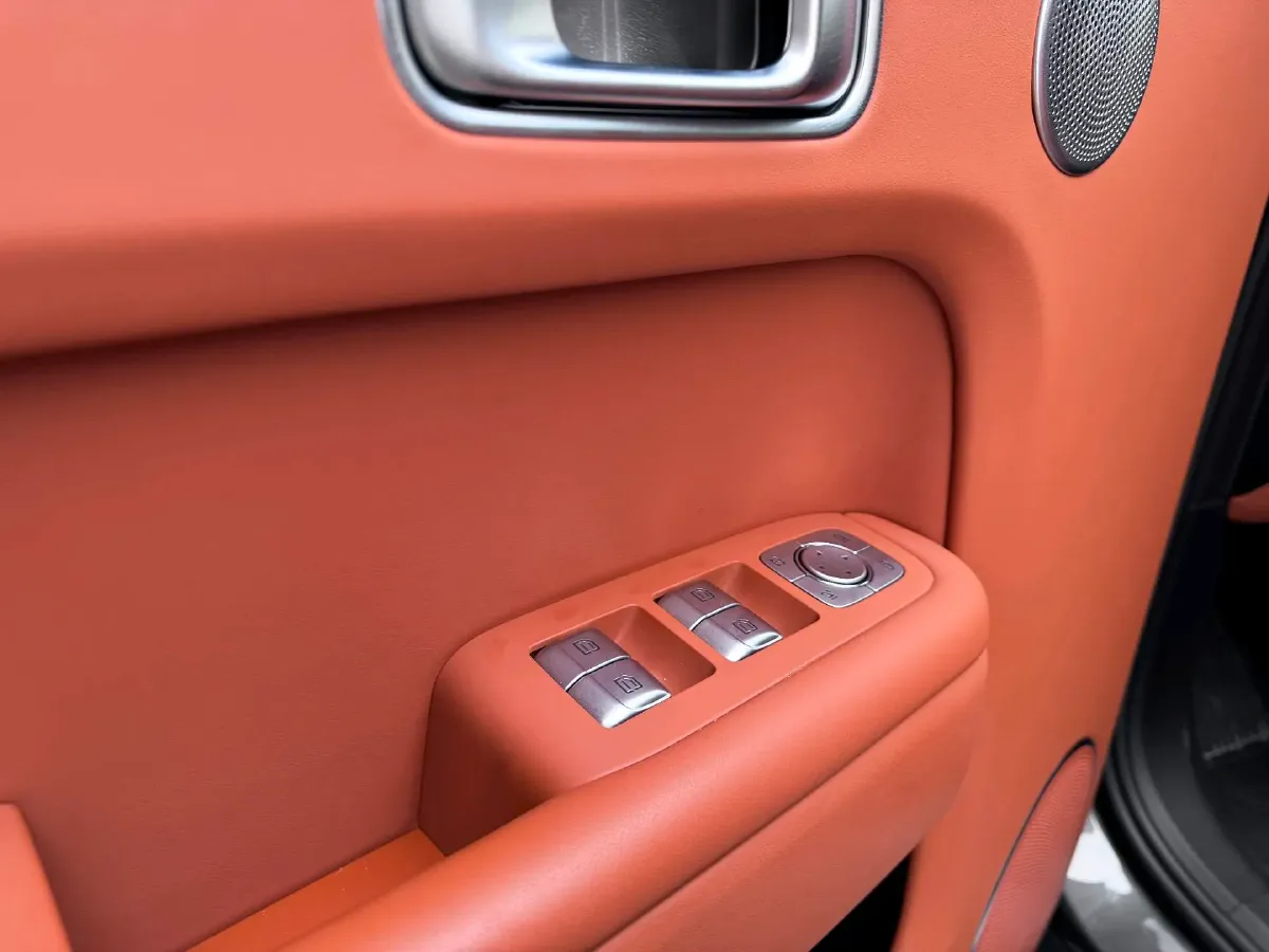 2023 Li L8 Range Extended 154HP REEV 40.9KWH,autocango,china used car exporter,china ev exporter,chinese used car exporter,chinese used ev exporter