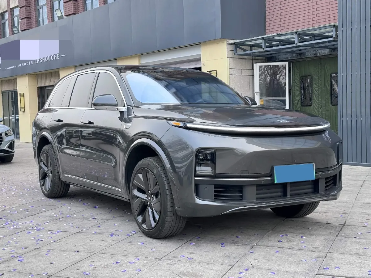 2023 Li L8 Range Extended 154HP REEV 40.9KWH,autocango,china used car exporter,china ev exporter,chinese used car exporter,chinese used ev exporter