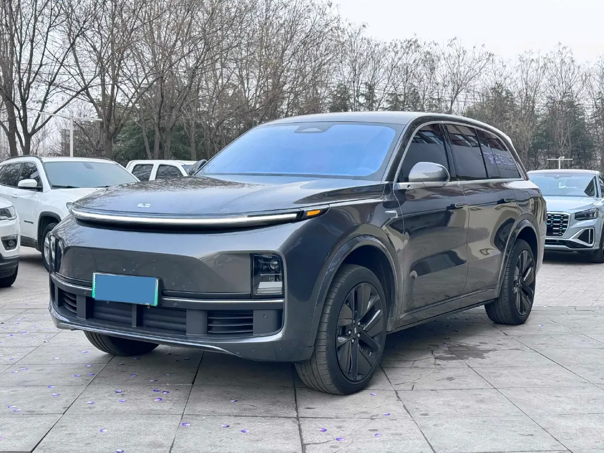 2023 Li L8 Range Extended 154HP REEV 40.9KWH,autocango,china used car exporter,china ev exporter,chinese used car exporter,chinese used ev exporter