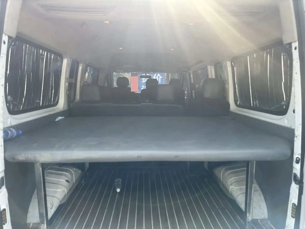 2023 MAXUS XinTu V80 2.0T 139HP L4 6MT,autocango,china used car exporter,china ev exporter,chinese used car exporter,chinese used ev exporter