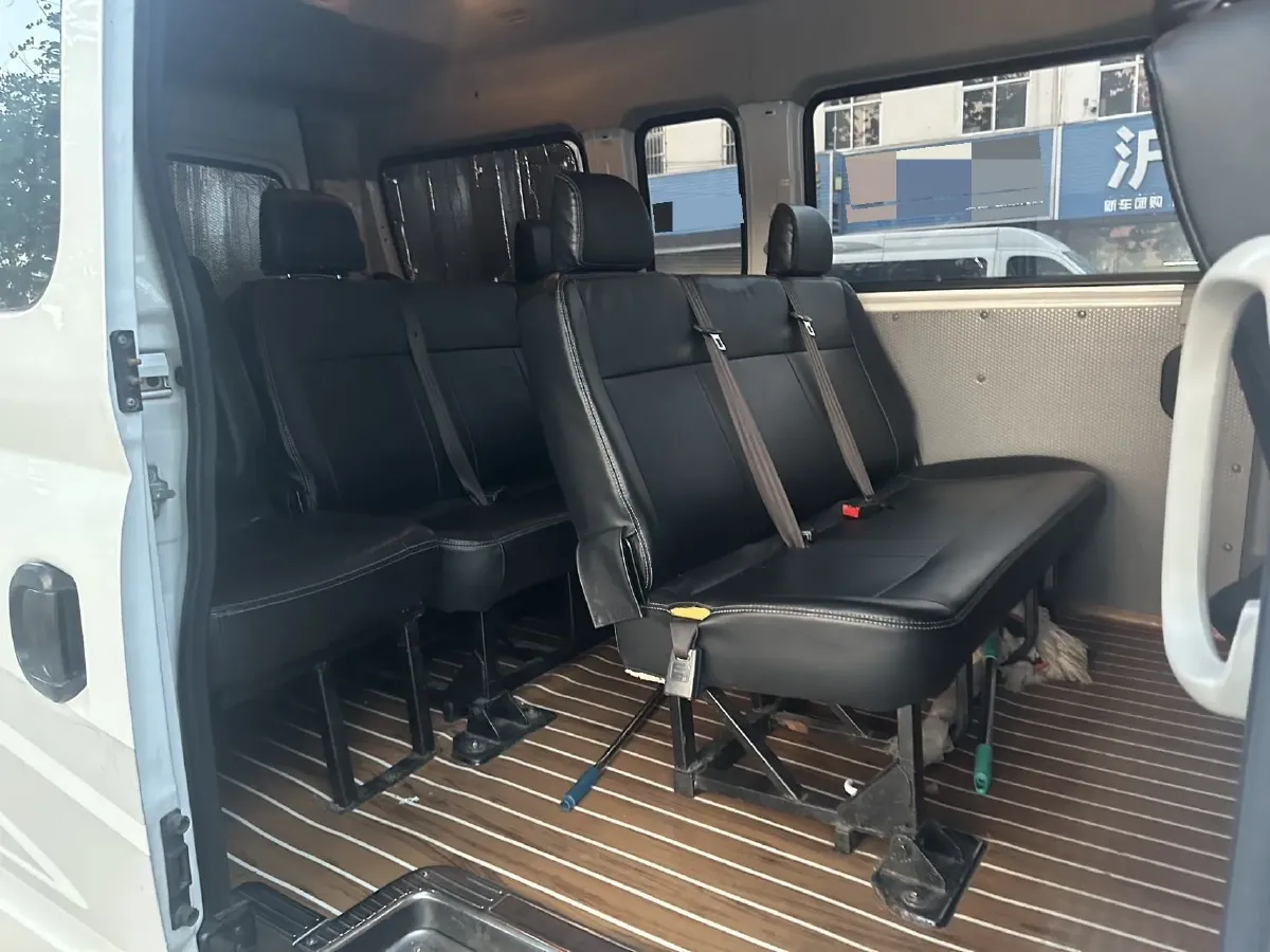 2023 MAXUS XinTu V80 2.0T 139HP L4 6MT,autocango,china used car exporter,china ev exporter,chinese used car exporter,chinese used ev exporter