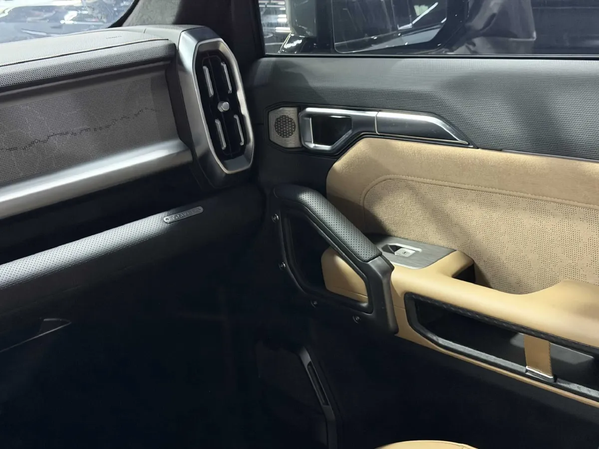 2023 Jetour Traveller 2.0T 254HP L4 8AT,autocango,china used car exporter,china ev exporter,chinese used car exporter,chinese used ev exporter