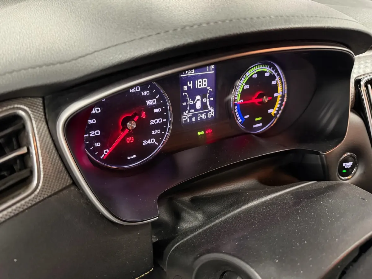 2020 Roewe i6 MAX 1.5T 169HP L4 AMT PHEV,autocango,china used car exporter,china ev exporter,chinese used car exporter,chinese used ev exporter