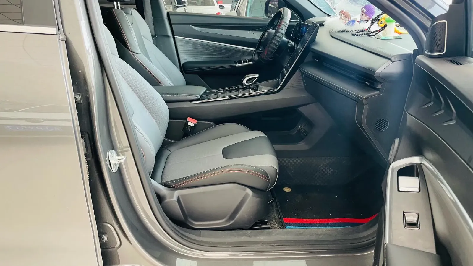 2023 Geely Azkarra 1.5T 181HP L4 7DCT,autocango,china used car exporter,china ev exporter,chinese used car exporter,chinese used ev exporter