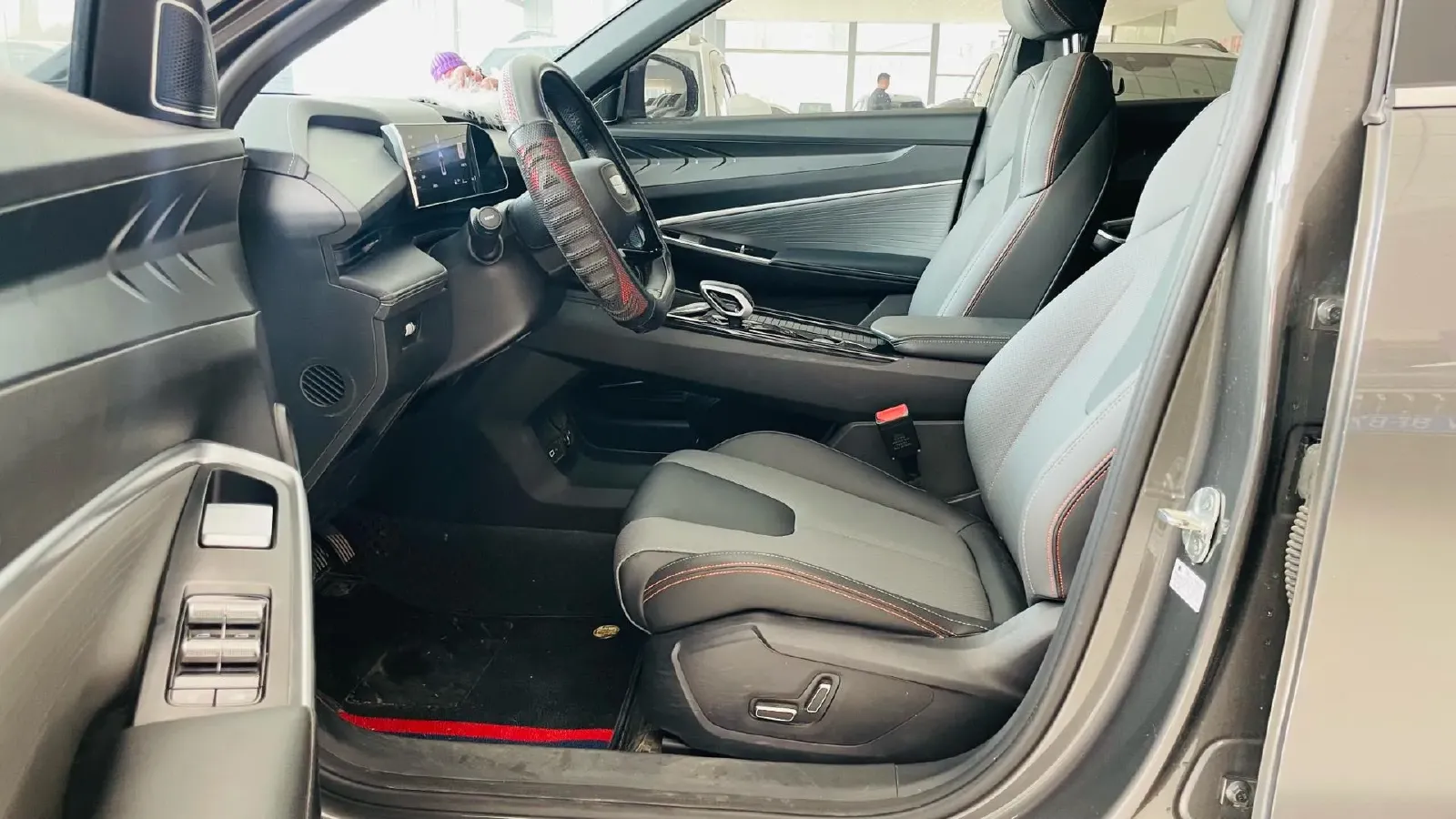 2023 Geely Azkarra 1.5T 181HP L4 7DCT,autocango,china used car exporter,china ev exporter,chinese used car exporter,chinese used ev exporter