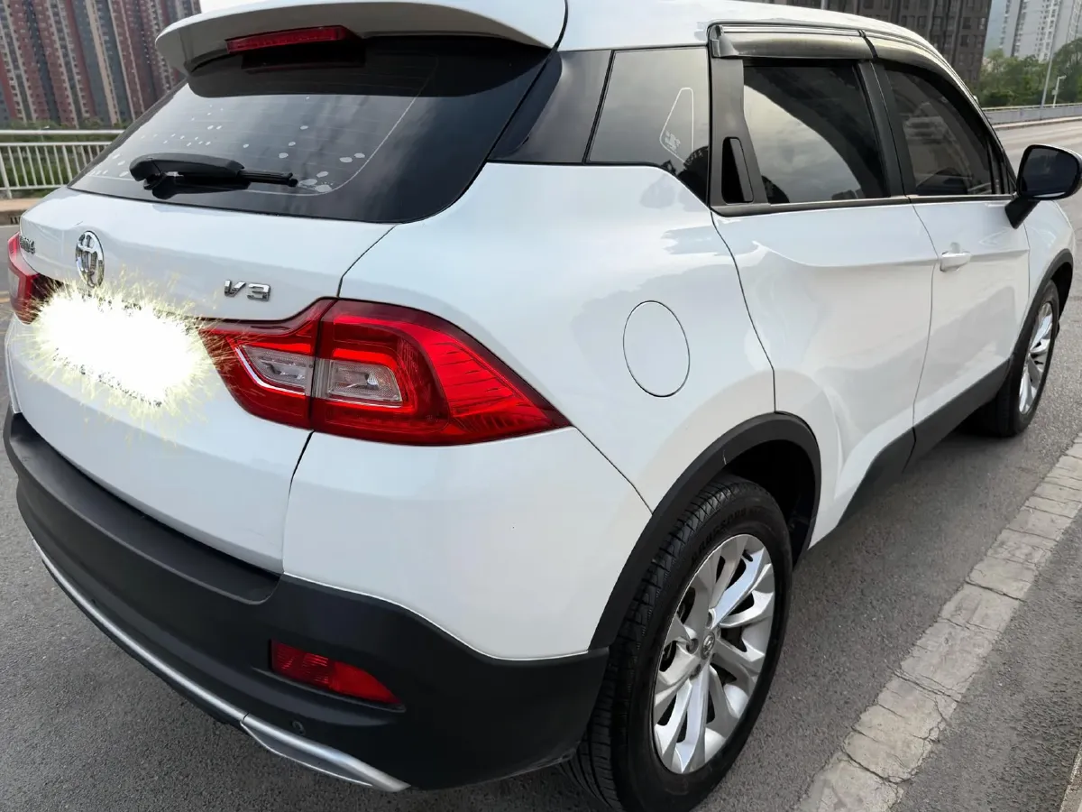 2020 Brilliance Auto V3 1.6L 118HP L4 5MT,autocango,china used car exporter,china ev exporter,chinese used car exporter,chinese used ev exporter