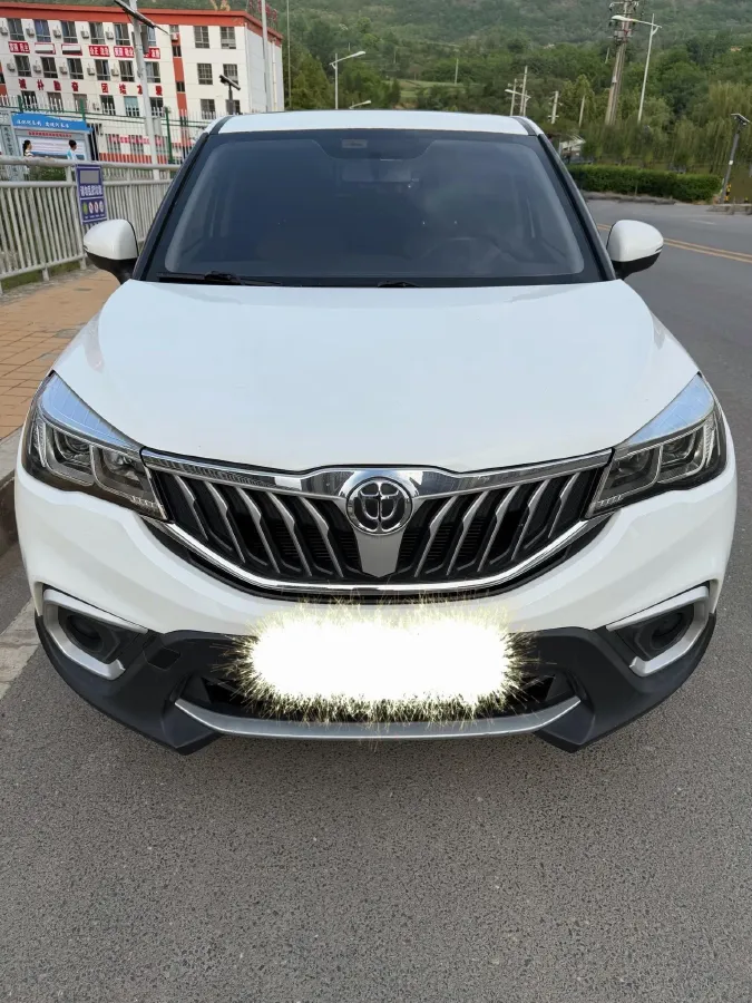 2020 Brilliance Auto V3 1.6L 118HP L4 5MT,autocango,china used car exporter,china ev exporter,chinese used car exporter,chinese used ev exporter