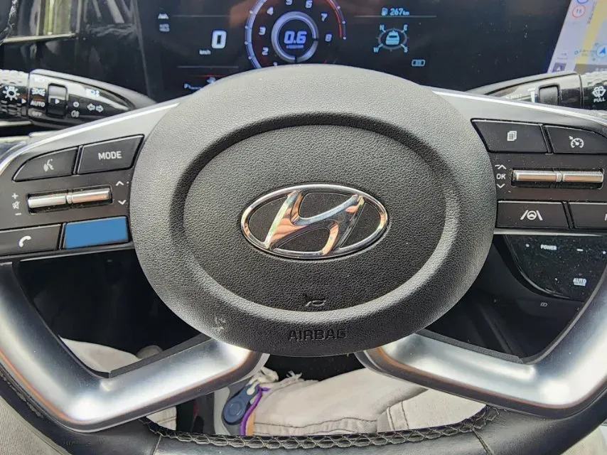 2021 Hyundai Elantra 1.5L 115HP L4 CVT,autocango,china used car exporter,china ev exporter,chinese used car exporter,chinese used ev exporter