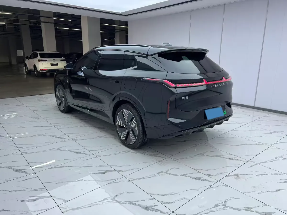 2025 LYNK&CO 08 EM-P 1.5T 163HP L4 3DHT PHEV 21.2KWH,autocango,china used car exporter,china ev exporter,chinese used car exporter,chinese used ev exporter