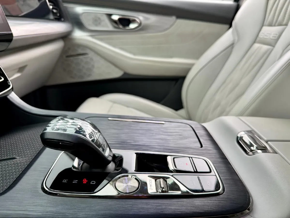 2022 GAC Trumpchi GS8 2.0T 190HP L4 E-CVT Hybrid,autocango,china used car exporter,china ev exporter,chinese used car exporter,chinese used ev exporter