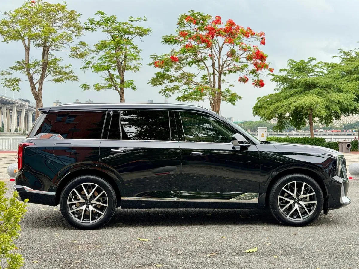 2022 GAC Trumpchi GS8 2.0T 190HP L4 E-CVT Hybrid,autocango,china used car exporter,china ev exporter,chinese used car exporter,chinese used ev exporter