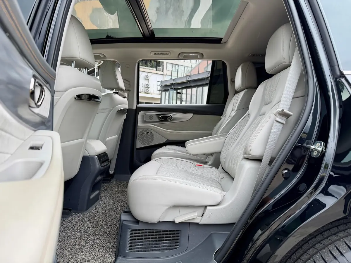 2022 GAC Trumpchi GS8 2.0T 190HP L4 E-CVT Hybrid,autocango,china used car exporter,china ev exporter,chinese used car exporter,chinese used ev exporter