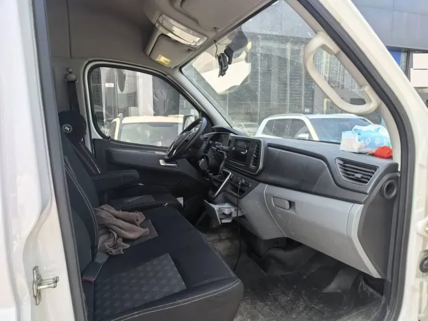 2023 MAXUS XinTu V80 2.0T 127HP L4 6MT,autocango,china used car exporter,china ev exporter,chinese used car exporter,chinese used ev exporter