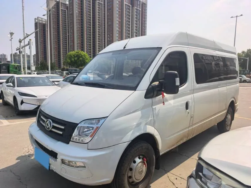 2023 MAXUS XinTu V80 2.0T 127HP L4 6MT,autocango,china used car exporter,china ev exporter,chinese used car exporter,chinese used ev exporter