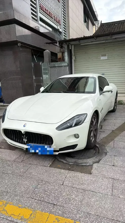 2013 Maserati GranTurismo 4.7L 460HP V8 6AT,autocango,china used car exporter,china ev exporter,chinese used car exporter,chinese used ev exporter