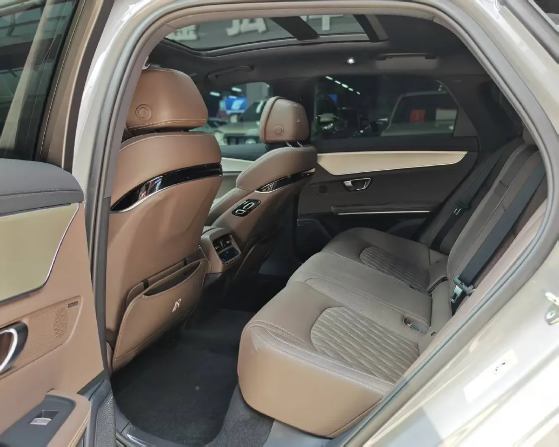 2025 BYD Han BEV 72KWH,autocango,china used car exporter,china ev exporter,chinese used car exporter,chinese used ev exporter