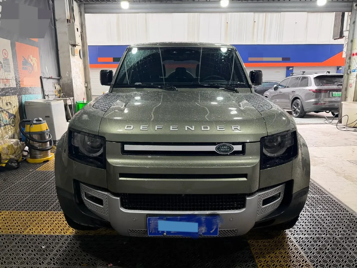 2020 Land Rover Defender 3.0T 400HP L6 8AT,autocango,china used car exporter,china ev exporter,chinese used car exporter,chinese used ev exporter