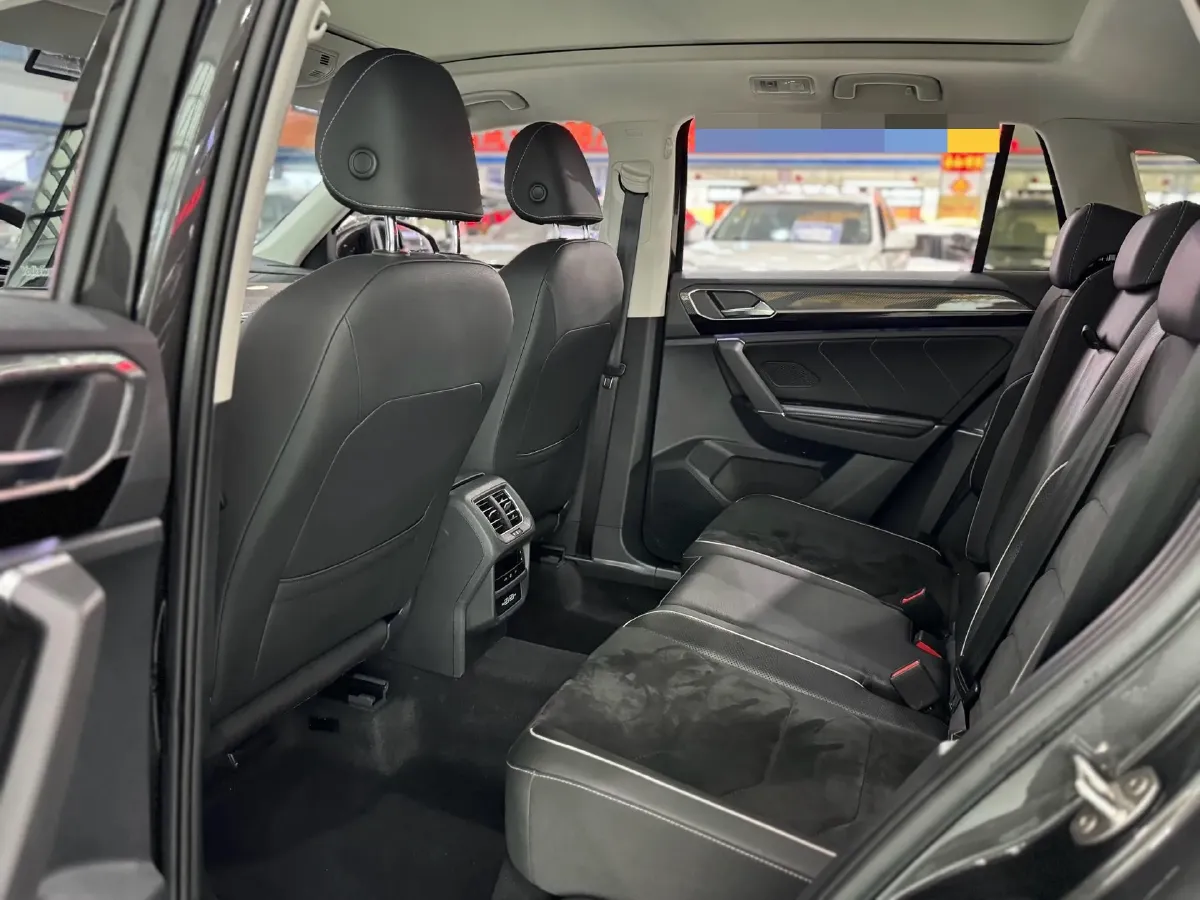 2021 Volkswagen Tayron 2.0T 220HP L4 7DCT,autocango,china used car exporter,china ev exporter,chinese used car exporter,chinese used ev exporter