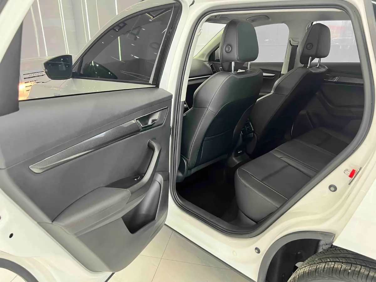 2022 Skoda Karoq 1.4T 150HP L4 7DCT,autocango,china used car exporter,china ev exporter,chinese used car exporter,chinese used ev exporter