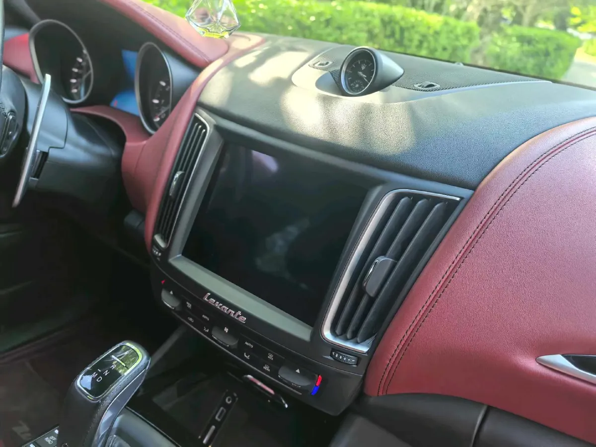 2019 Maserati Levante 3.0T 350HP V6 8AT,autocango,china used car exporter,china ev exporter,chinese used car exporter,chinese used ev exporter