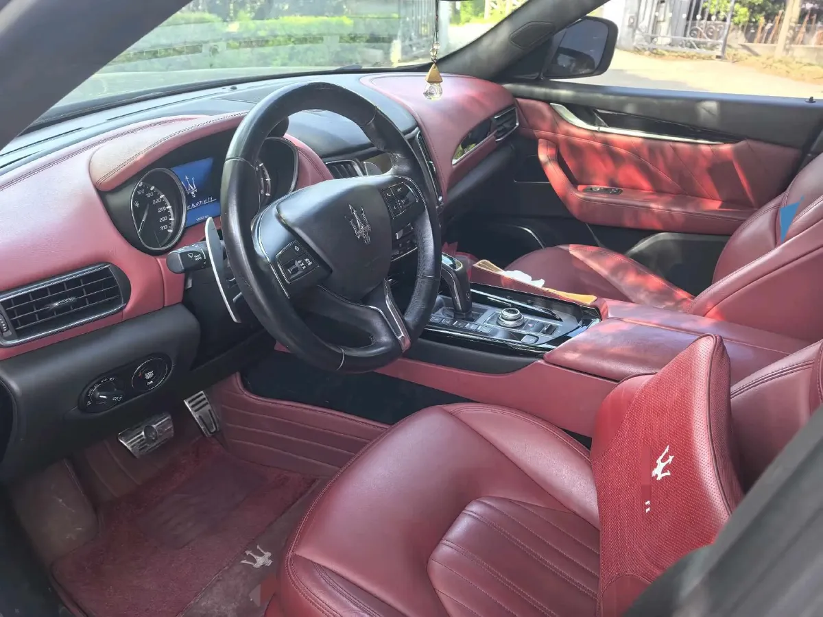 2019 Maserati Levante 3.0T 350HP V6 8AT,autocango,china used car exporter,china ev exporter,chinese used car exporter,chinese used ev exporter