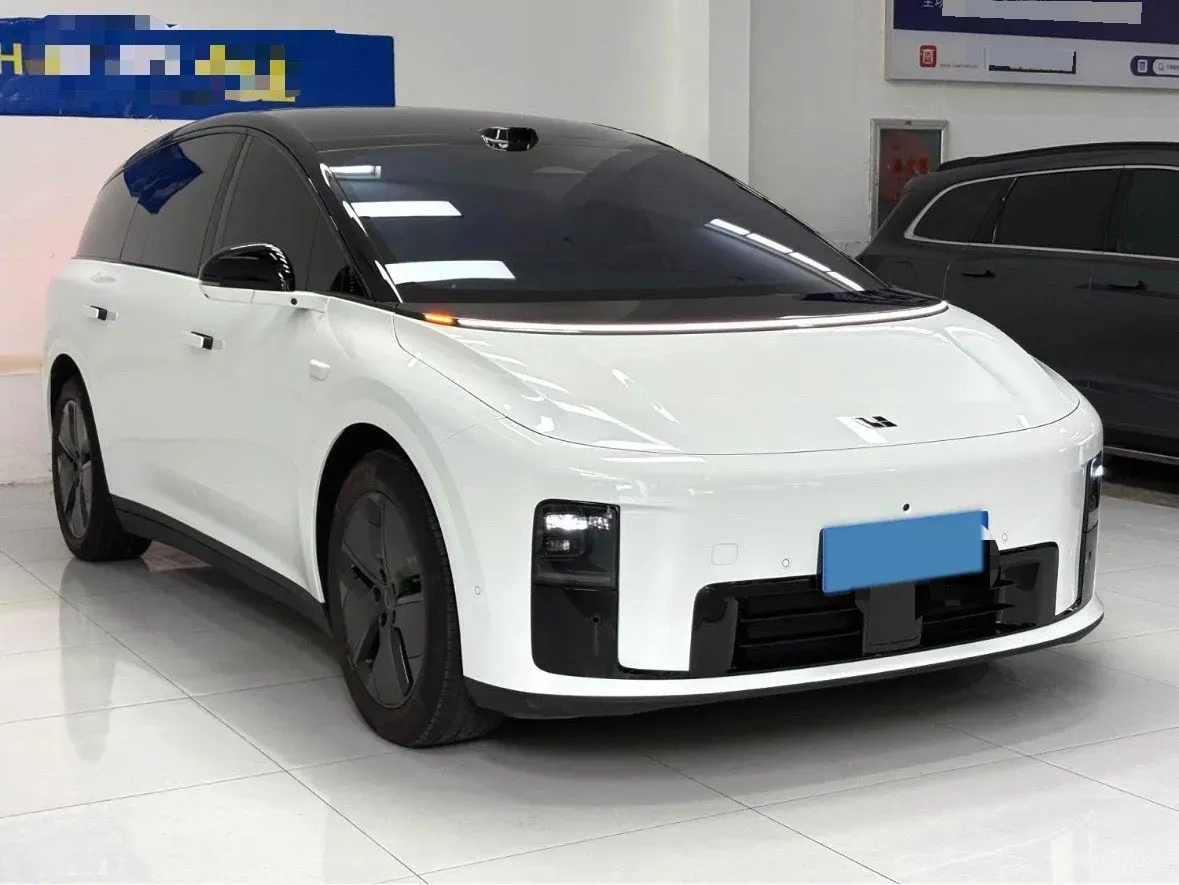 2025 Li i8 BEV,autocango,china used car exporter,china ev exporter,chinese used car exporter,chinese used ev exporter