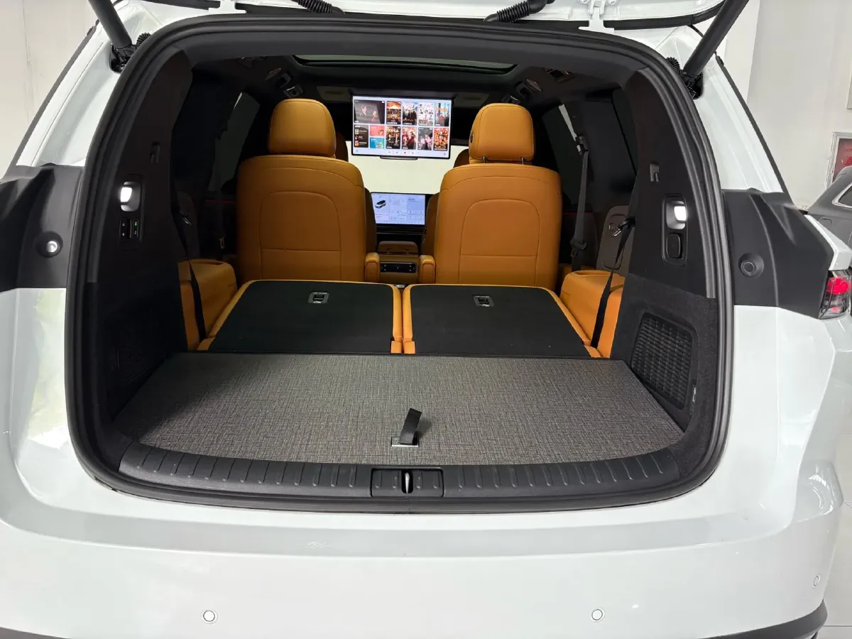 2025 Li i8 BEV,autocango,china used car exporter,china ev exporter,chinese used car exporter,chinese used ev exporter