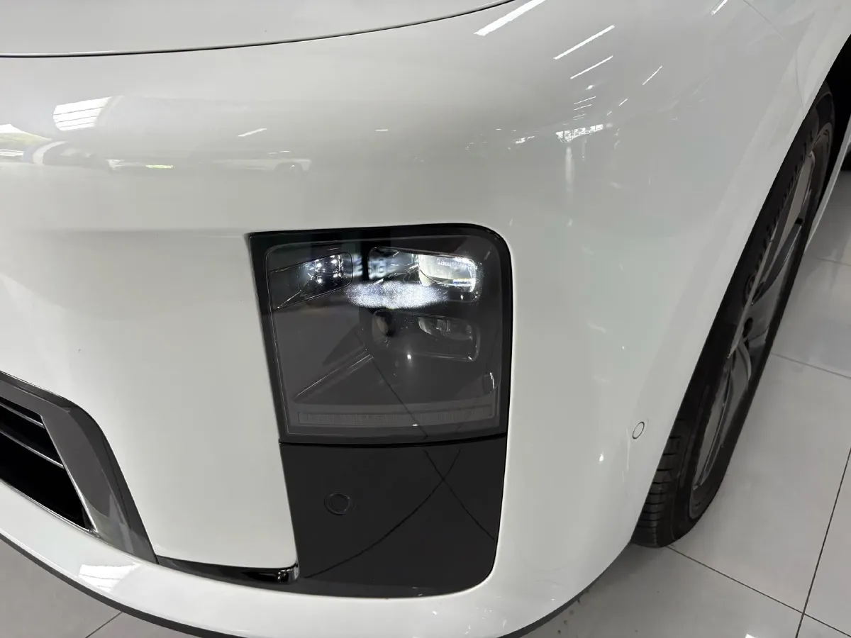 2025 Li i8 BEV,autocango,china used car exporter,china ev exporter,chinese used car exporter,chinese used ev exporter