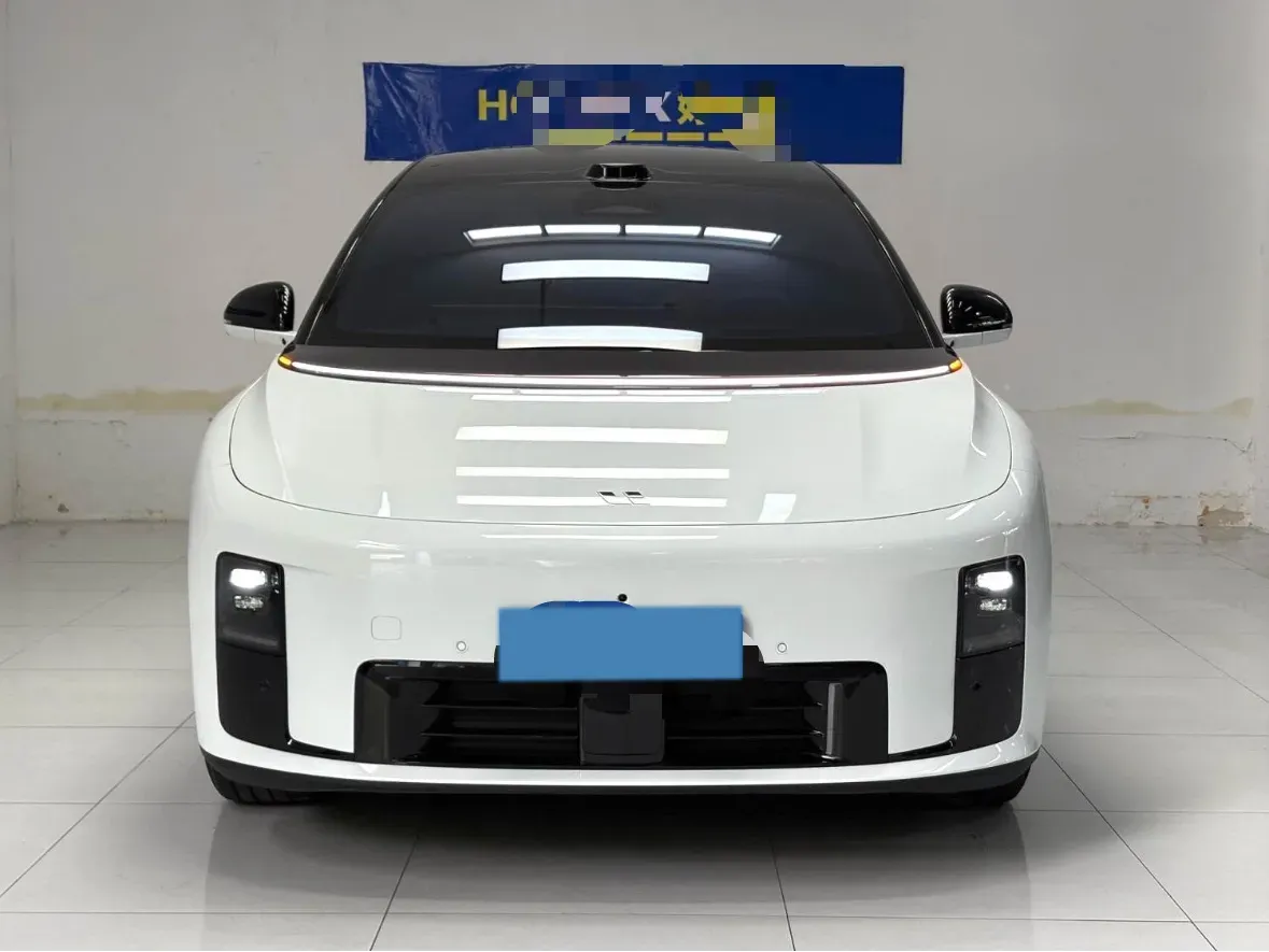 2025 Li i8 BEV,autocango,china used car exporter,china ev exporter,chinese used car exporter,chinese used ev exporter