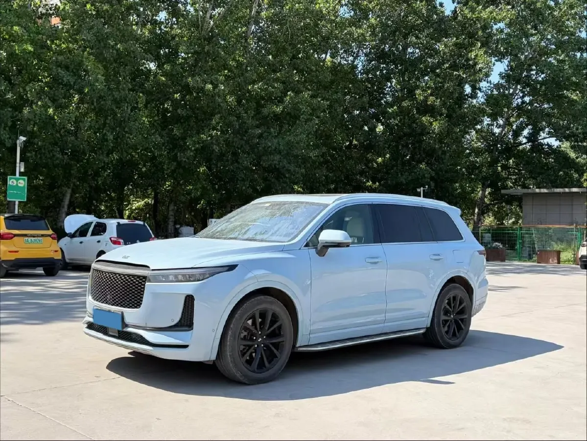 2020 Li ONE Range Extended 131HP REEV 40.5KWH,autocango,china used car exporter,china ev exporter,chinese used car exporter,chinese used ev exporter