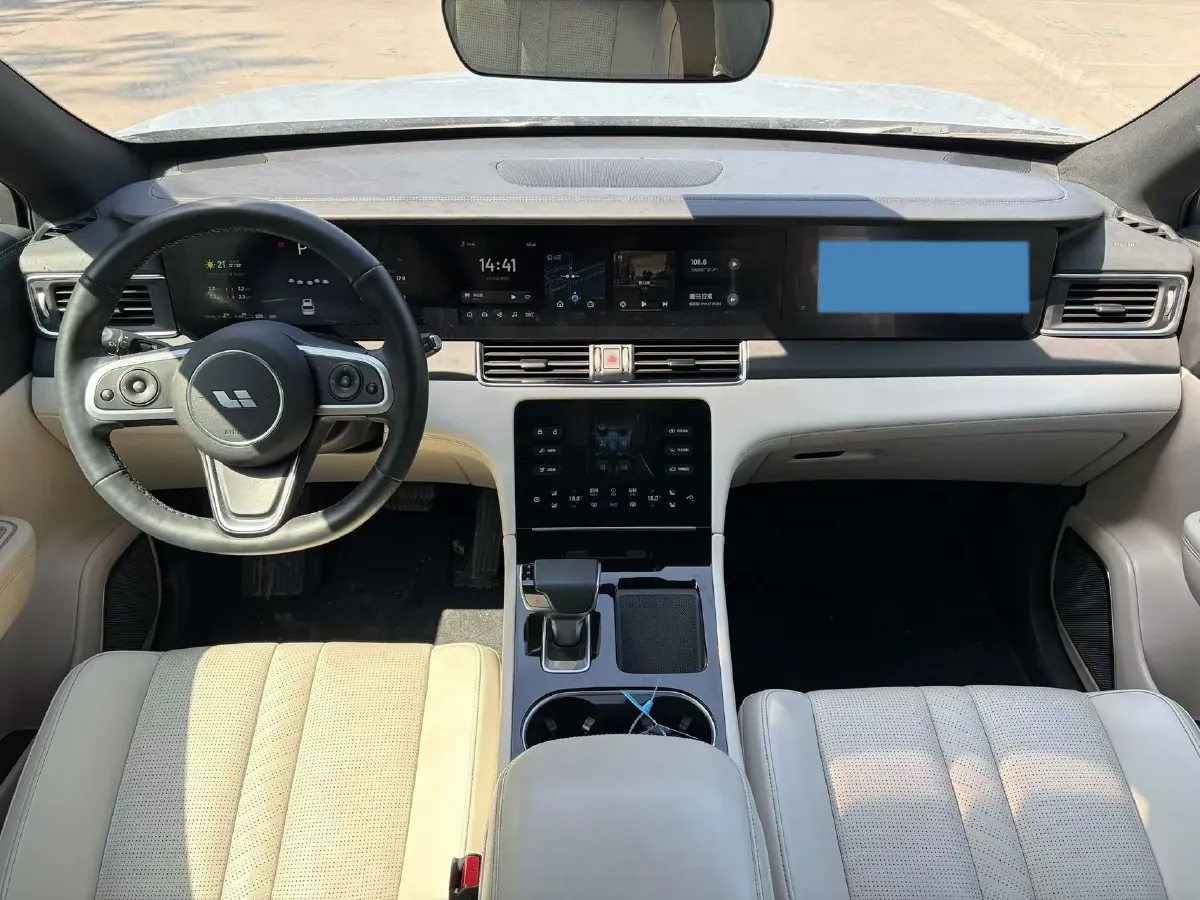2020 Li ONE Range Extended 131HP REEV 40.5KWH,autocango,china used car exporter,china ev exporter,chinese used car exporter,chinese used ev exporter