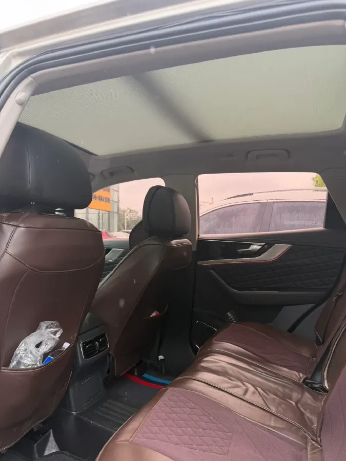 2022 HongQi HS5 2.0T 224HP L4 6AT,autocango,china used car exporter,china ev exporter,chinese used car exporter,chinese used ev exporter