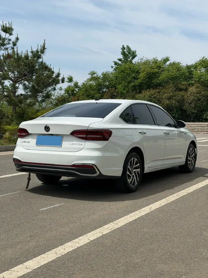 2023 Volkswagen Lavida 1.5L 110HP L4 6AT,autocango,china used car exporter,china ev exporter,chinese used car exporter,chinese used ev exporter