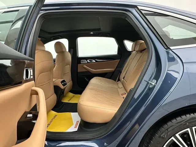2025 Geely Galaxy A7 1.5L 112HP L4 1DHT PHEV,autocango,china used car exporter,china ev exporter,chinese used car exporter,chinese used ev exporter